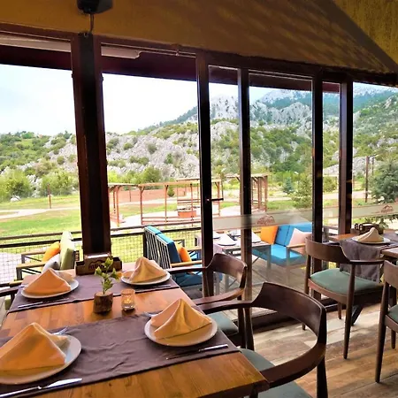 Hotel Milyos *